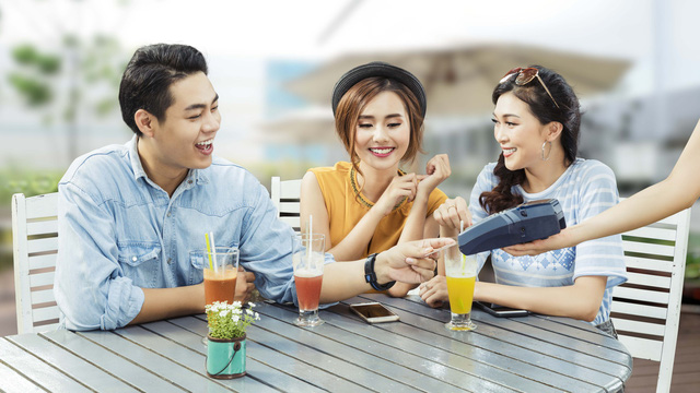 Thẻ tín dụng mang lại nhiều lợi ích thiết thực